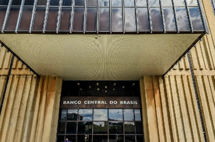 Fraude de R$ 12 bi no Master deve apertar cerco do BC a bancos pequenos e médios