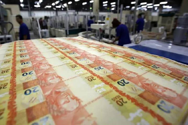 Tesouro informa que dívida pública chegou a R$ 8,6 tri e pode fechar em mais de R$ 10 tri até fim de 2026